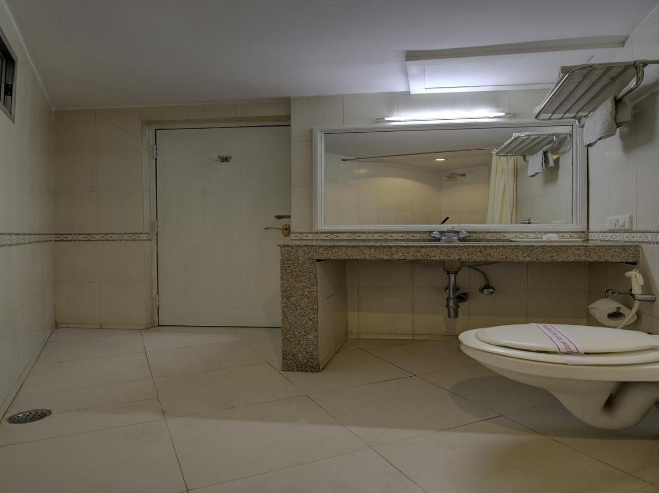 Oyo 1864 Hotel Yuvraj Ráňčí Exteriér fotografie